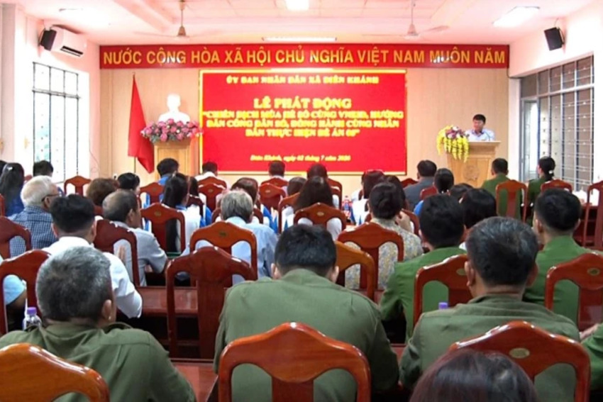 Xã Diên Khánh phát động “Chiến dịch mùa hè số cùng VNeID, hướng dẫn công dân số, đồng hành cùng Nhân dân thực hiện Đề án 06"