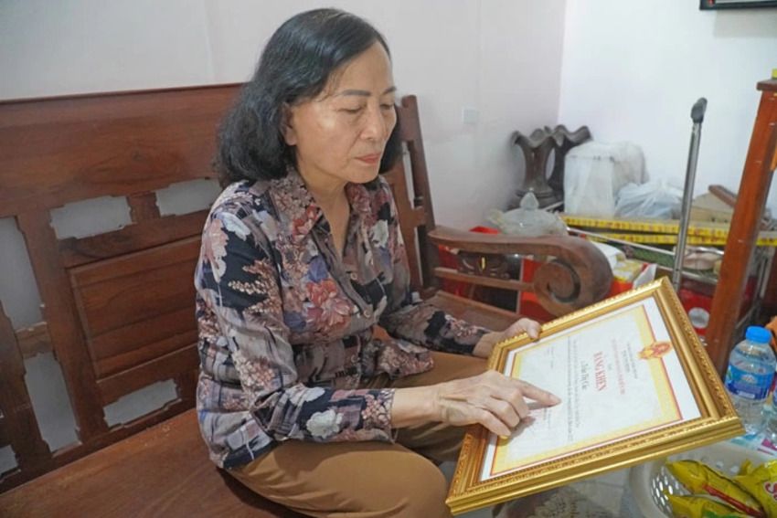 Bà Trần Thị Cúc tận tâm học và làm theo Bác