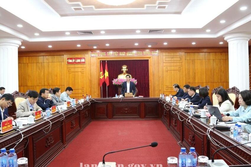 Đồng chí Bí thư Tỉnh ủy làm việc với Đảng ủy phường Đông Kinh về tình hình thực hiện công tác bồi thường, giải phóng mặt bằng các dự án đầu tư trên địa bàn