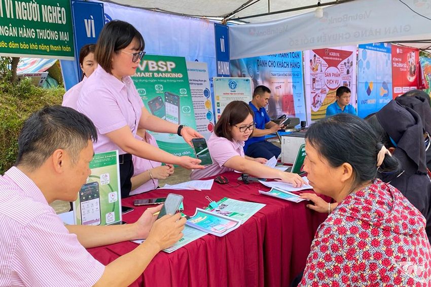 'Bình dân học vụ số' từ cơ sở