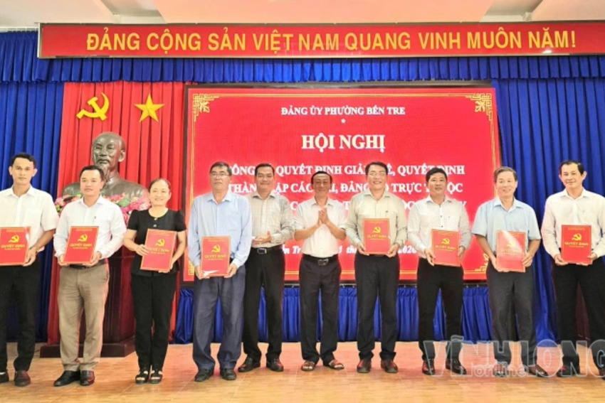 Đảng ủy phường Bến Tre thành lập mới 8 chi bộ trực thuộc