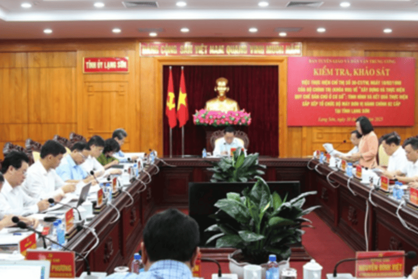 Đoàn công tác Trung ương kiểm tra, khảo sát việc thực hiện Chỉ thị số 30-CT/TW của Bộ Chính trị về thực hiện quy chế dân chủ ở cơ sở và kết quả thực hiện sắp xếp tổ chức bộ máy đơn vị hành chính 02 cấp tại Lạng Sơn