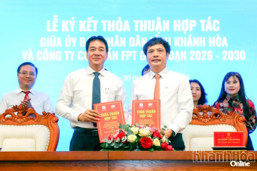 UBND tỉnh Khánh Hòa ký kết thỏa thuận hợp tác với Tập đoàn FPT