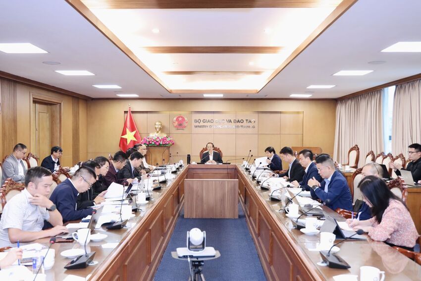 Xây dựng hệ thống học liệu số quốc gia đối với giáo dục phổ thông