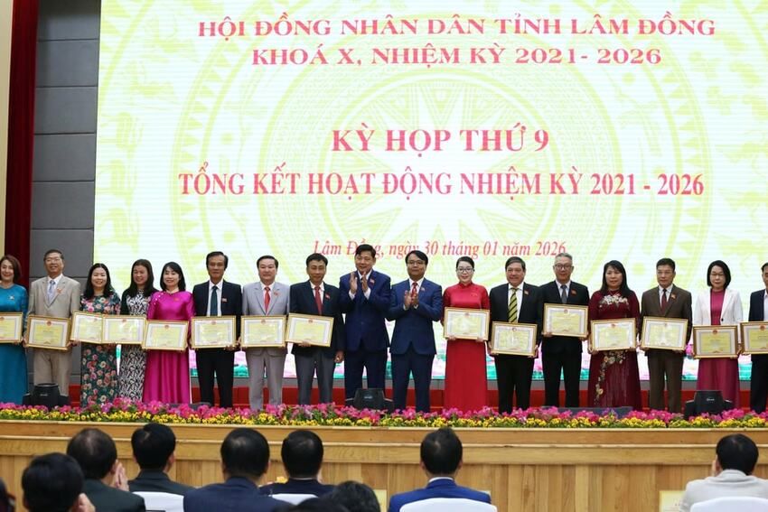 Hoàn thiện thể chế, nâng cao hiệu lực, hiệu quả chính quyền địa phương 2 cấp