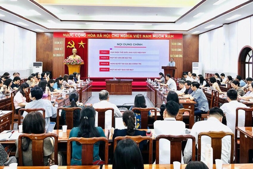 Đảng ủy Cơ quan Ủy ban Trung ương MTTQ Việt Nam cập nhật thông tin thời sự quốc tế cho cán bộ, đảng viên