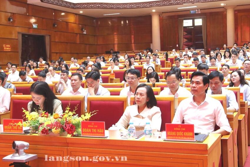 Hội nghị quán triệt một số văn bản chỉ đạo của Trung ương về công tác cán bộ và gặp mặt cán bộ quy hoạch các chức danh diện Ban Thường vụ Tỉnh ủy quản lý nhiệm kỳ 2025-2030, 2026-2031
