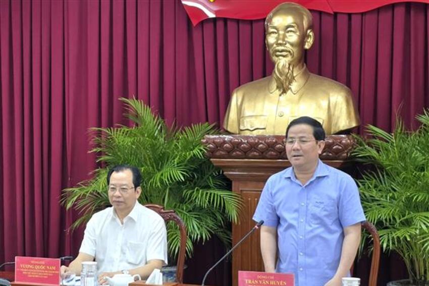 Đẩy nhanh tiến độ thực hiện các dự án trọng điểm giao thông, khu công nghiệp