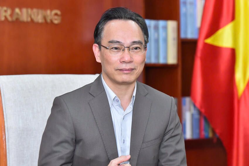 Thủ tướng Chính phủ giao quyền Bộ trưởng Bộ Giáo dục và Đào tạo cho ông Hoàng Minh Sơn