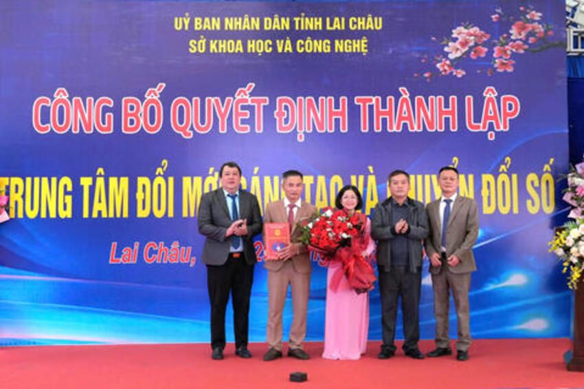 Lai Châu: Công bố Quyết định thành lập Trung tâm Đổi mới sáng tạo và chuyển đổi số