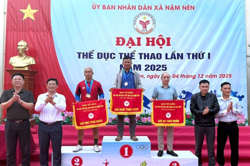 Nậm Nèn trao 57 giải cho các tập thể và cá nhân tham gia Đại hội TDTT lần thứ I