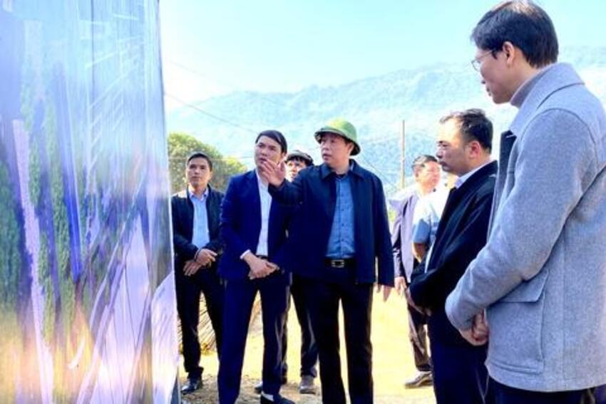 Chủ tịch UBND tỉnh Hà Quang Trung kiểm tra tiến độ xây dựng công trình Trường Phổ thông Nội trú liên cấp Tiểu học và Trung học cơ sở Phong Thổ