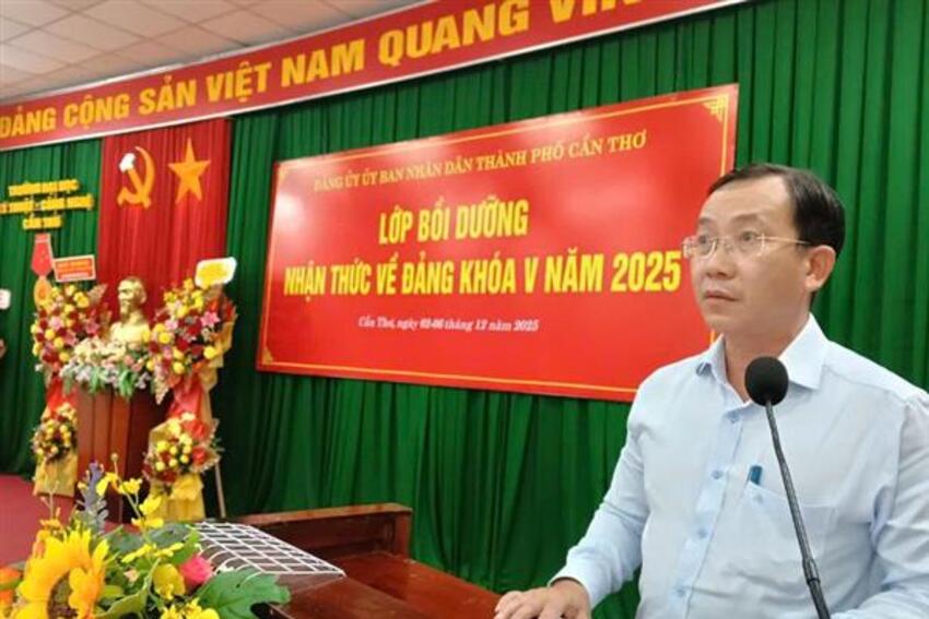 Khai giảng Lớp Bồi dưỡng nhận thức về Đảng khóa V năm 2025