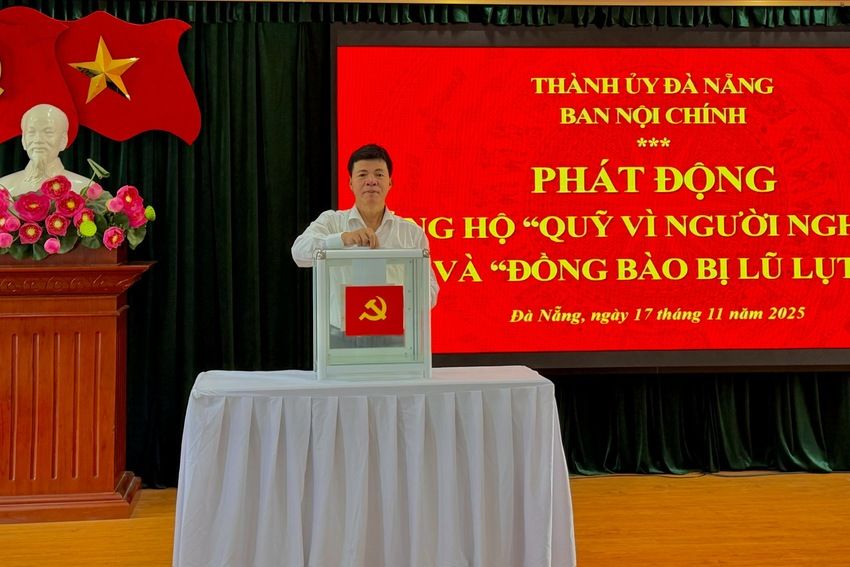 Ban Nội chính Thành ủy phát động ủng hộ Quỹ “Vì người nghèo” và “đồng bào bị lũ lụt”