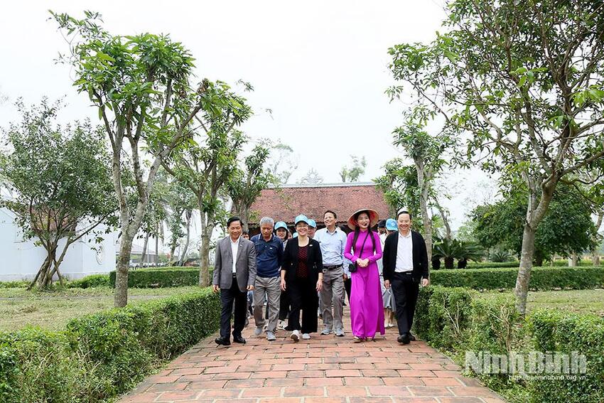 Hiệp hội Du lịch tỉnh Ninh Bình khảo sát sản phẩm du lịch tại tỉnh Hà Tĩnh