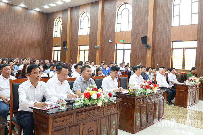 Đảng bộ phường Hồng Quang sinh hoạt chuyên đề: Nghiên cứu, quán triệt Nghị quyết số 24-NQ/TW