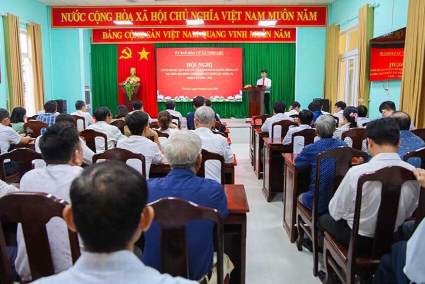 Vinh Lộc: Thường trực Đảng ủy dự Hội nghị công bố kết quả bầu cử đại biểu HĐND xã khóa II, nhiệm kỳ 2026 - 2031