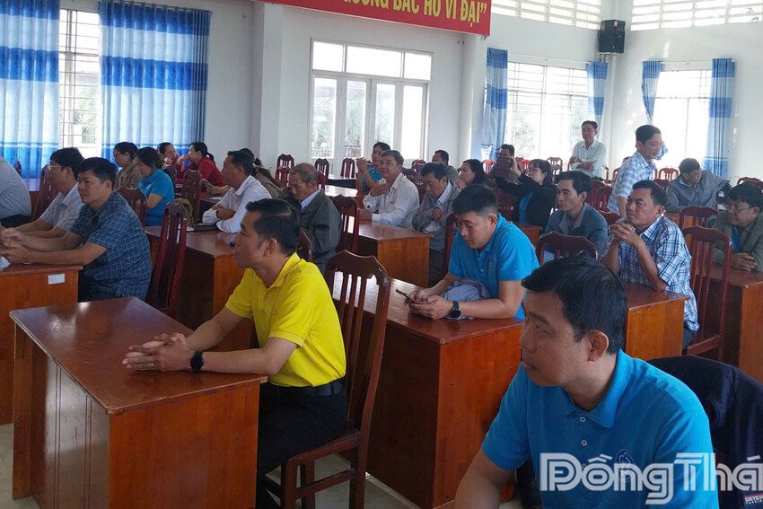 Xã Tân Hộ Cơ: Tuyên truyền, vận động tham gia bảo hiểm xã hội tự nguyện, bảo hiểm y tế hộ gia đình