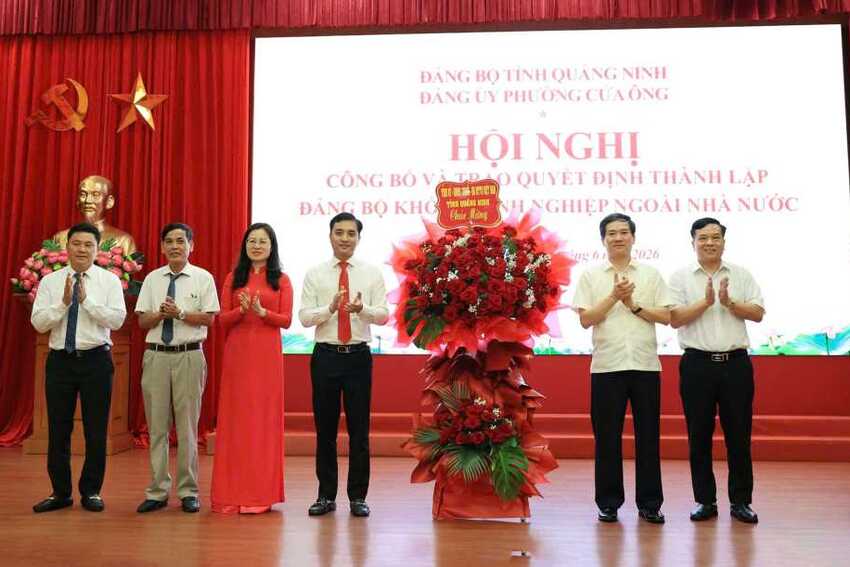 Thành lập Đảng bộ Khối doanh nghiệp ngoài nhà nước phường Cửa Ông