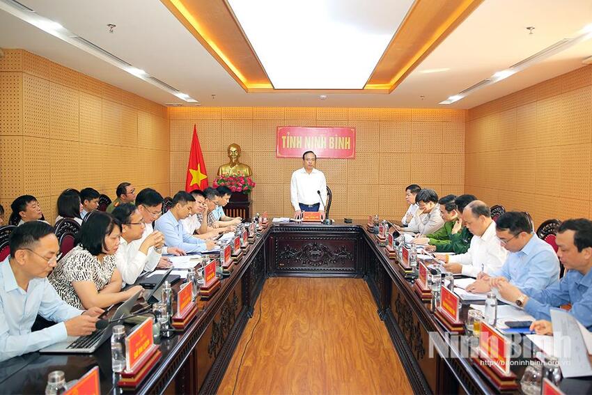 UBND tỉnh làm việc với các sở, ban, ngành về nhiệm vụ chuyển đổi số tỉnh Ninh Bình năm 2026