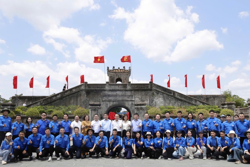 Đoàn Thanh niên Văn phòng Chính phủ lan tỏa đạo lý 'uống nước nhớ nguồn'