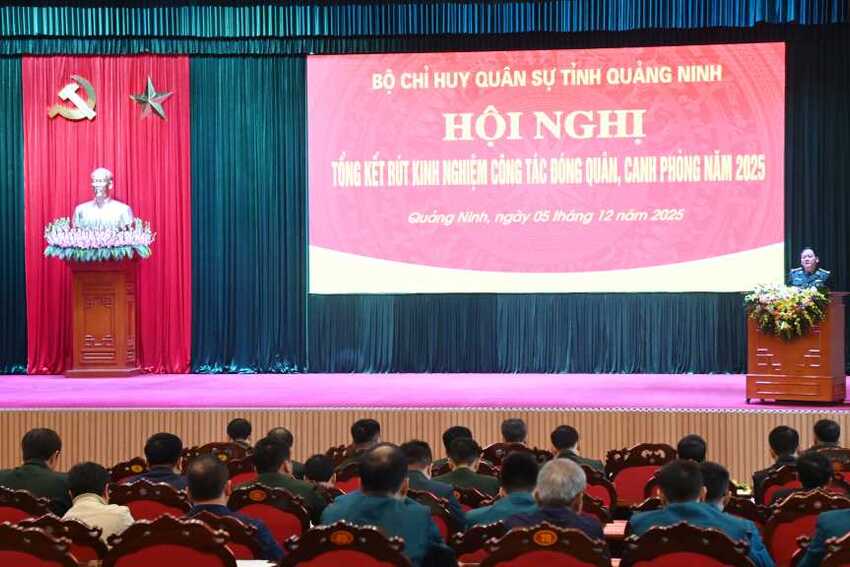 Tổng kết rút kinh nghiệm công tác đóng quân, canh phòng năm 2025