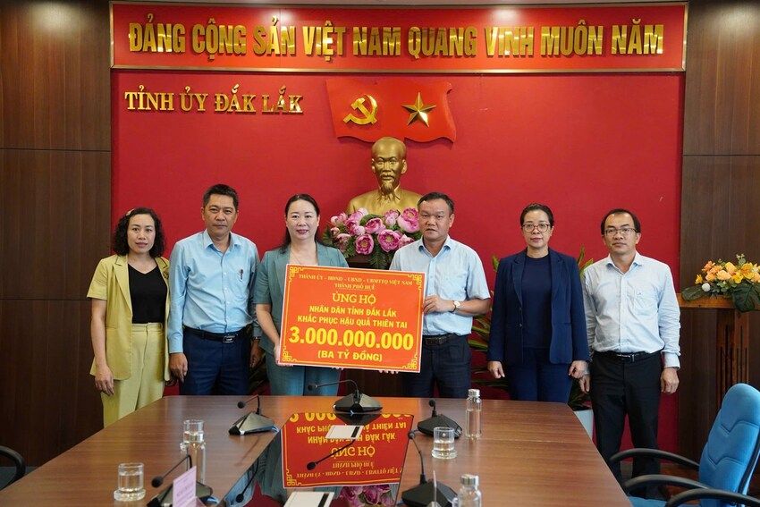 Thành phố Huế hỗ trợ 11 tỷ đồng đến người dân các tỉnh Nam Trung Bộ bị thiệt hại do thiên tai