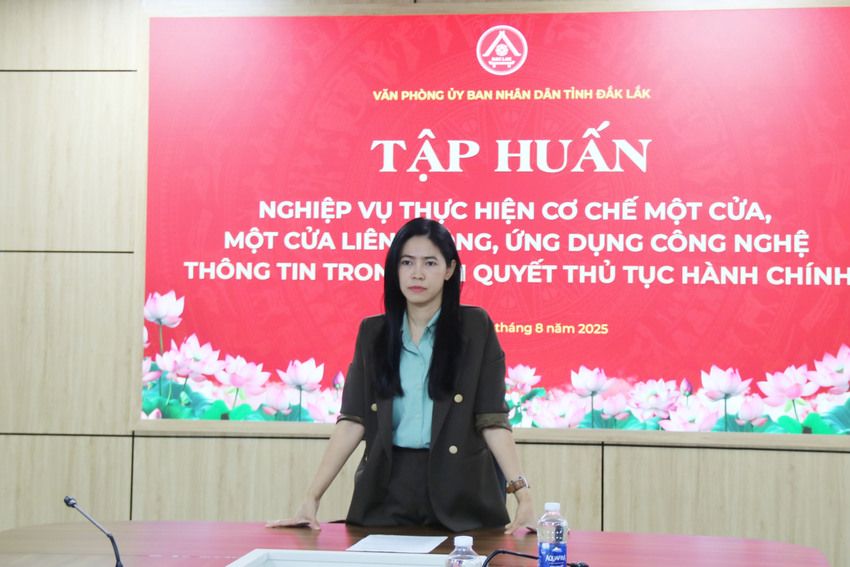 Tập huấn cơ chế một cửa, ứng dụng CNTT trong giải quyết thủ tục hành chính