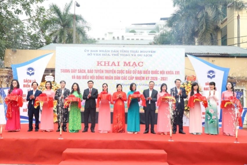 Khai mạc Trưng bày sách, báo tuyên truyền cuộc bầu cử đại biểu Quốc hội khóa XVI và đại biểu HĐND các cấp nhiệm kỳ 2026 - 2031