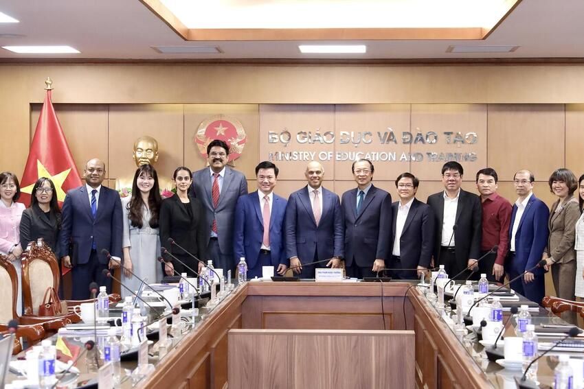 Hợp tác triển khai các chương trình, chứng chỉ Tiếng Anh quốc tế tại Việt Nam