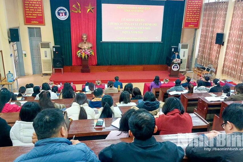 Khai giảng lớp bồi dưỡng lý luận chính trị dành cho đảng viên mới đợt I năm 2026