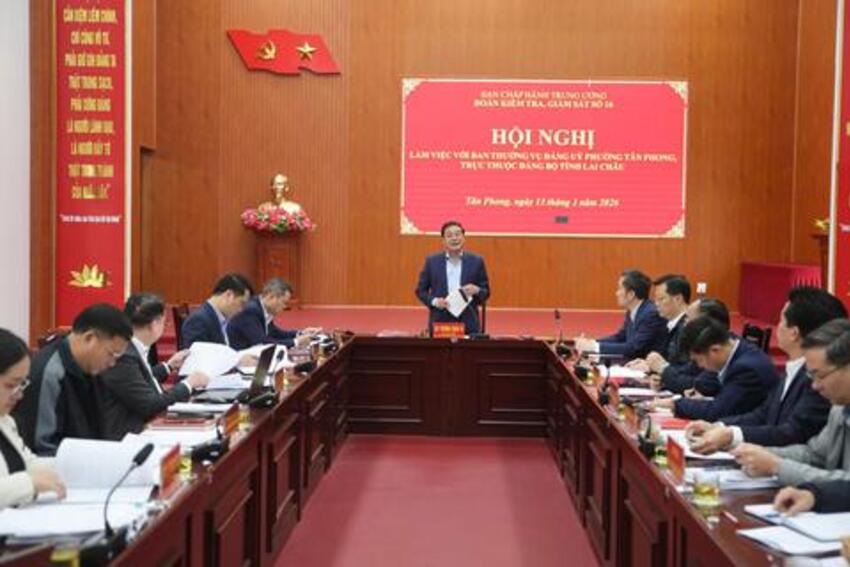 Đoàn Kiểm tra, giám sát số 16 của Bộ Chính trị làm việc với Ban Thường vụ Đảng ủy phường Tân Phong