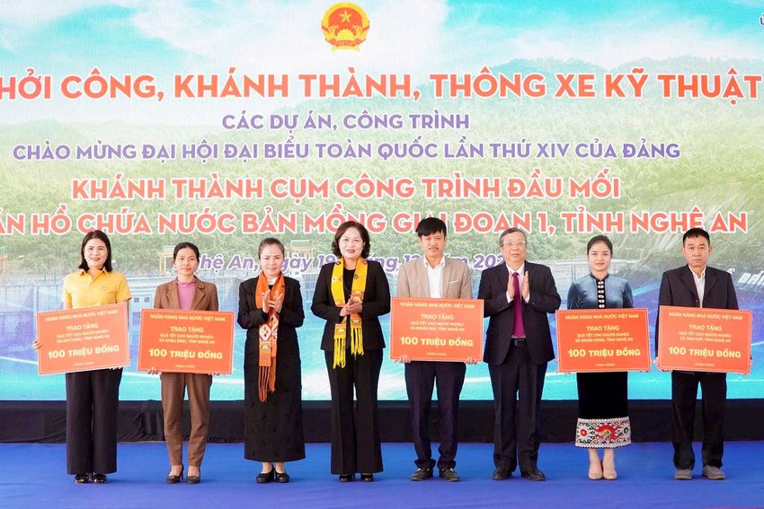 Thống đốc Nguyễn Thị Hồng dự Lễ khánh thành Cụm công trình đầu mối Hồ chứa nước Bản Mồng, tỉnh Nghệ An