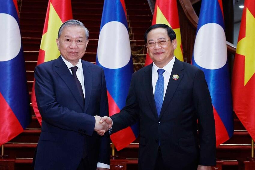 Tổng Bí thư Tô Lâm hội kiến Thủ tướng Lào Sonexay Siphandone