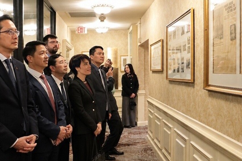 Thăm nơi Bác Hồ từng làm việc tại Boston (Hoa Kỳ) nhân dịp kỷ niệm 136 năm ngày sinh của Người