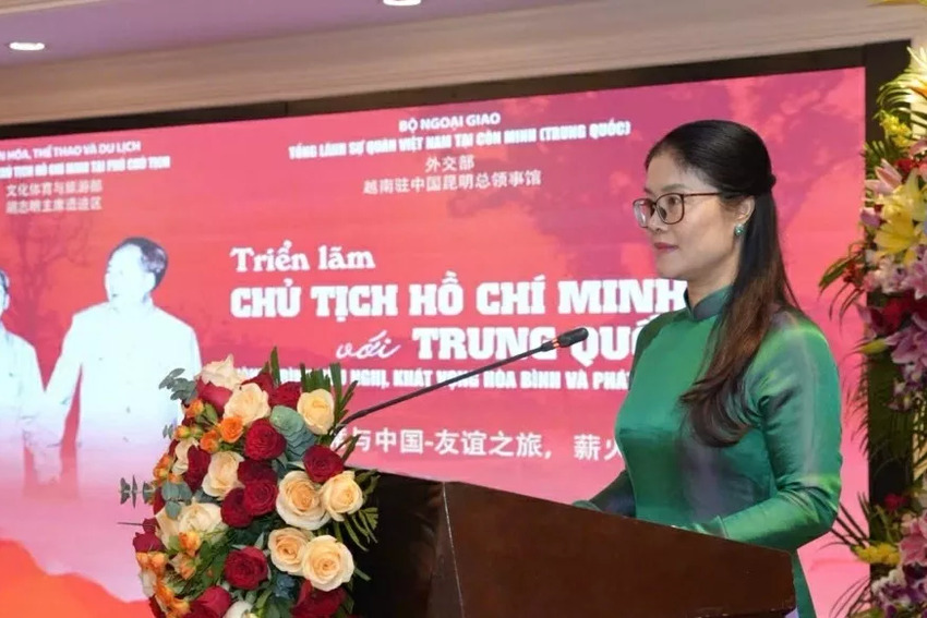 Tổng Lãnh sự quán Việt Nam tại Côn Minh (Trung Quốc) tổ chức chuỗi hoạt động tôn vinh Chủ tịch Hồ Chí Minh