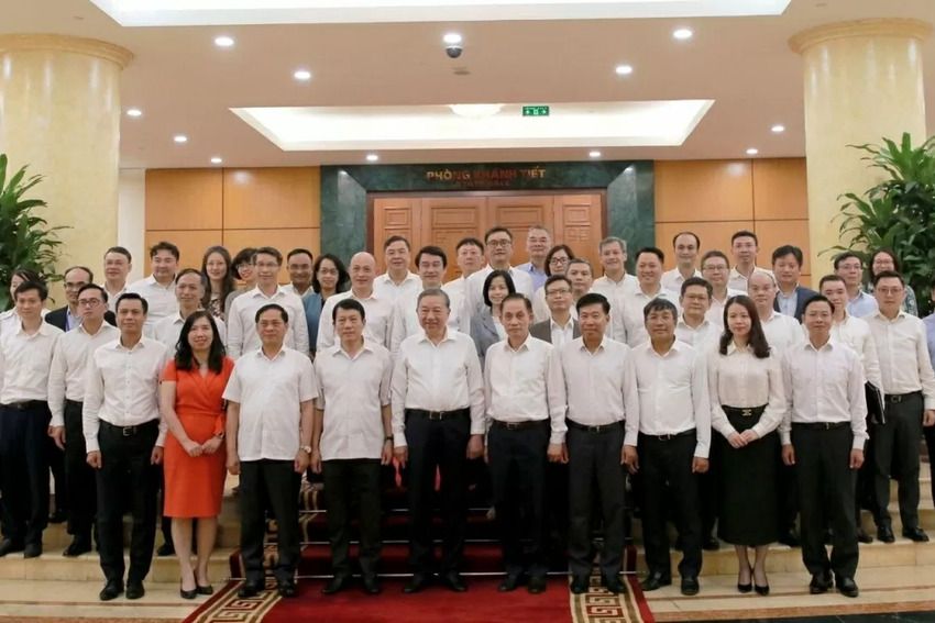 'Ngọn lửa thi đua' – tôi luyện bản lĩnh ngoại giao Việt Nam