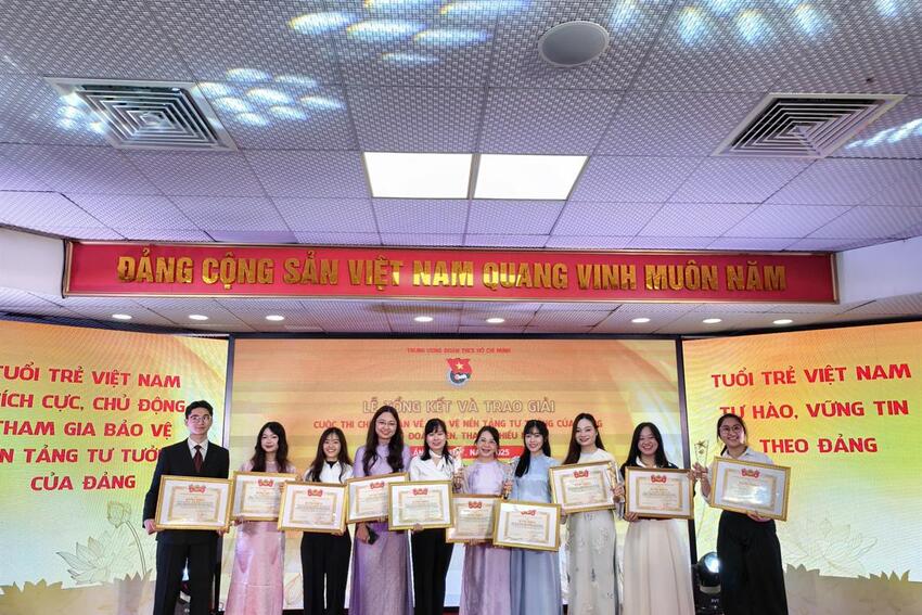 Trao giải Cuộc thi Chính luận bảo vệ nền tảng tư tưởng của Đảng trong đoàn viên, thanh thiếu niên lần thứ Nhất