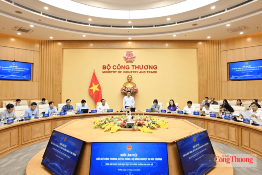 Bộ Công Thương triển khai Phong trào thi đua thực hiện mục tiêu tăng trưởng bền vững “2 con số”