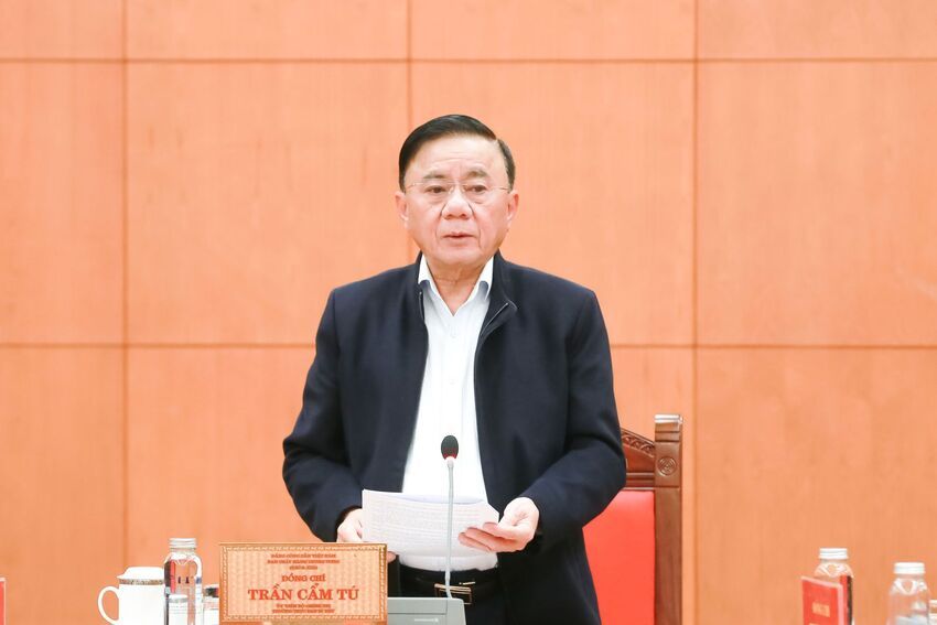 Kết luận của Bộ Chính trị, Ban Bí thư về thực hiện một số nội dung, nhiệm vụ trọng tâm trong hoạt động của tổ chức cơ sở đảng trong thời gian tới