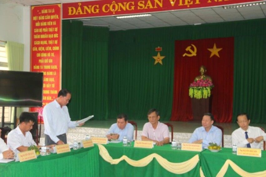 Thứ trưởng Nguyễn Thanh Ngọc khảo sát việc thực hiện chính quyền 2 cấp ở Vĩnh Long, Cần Thơ