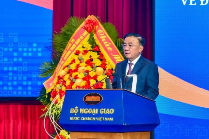 Hội nghị Ngoại giao lần thứ 33: Thường trực Ban Bí thư Trần Cẩm Tú dự Phiên họp toàn thể về đối ngoại Đảng và đối ngoại nhân dân