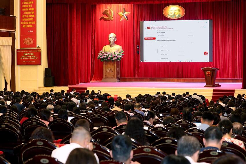 Học viện Chính trị quốc gia Hồ Chí Minh tham dự Hội nghị tập huấn sử dụng ứng dụng Sổ tay đảng viên điện tử