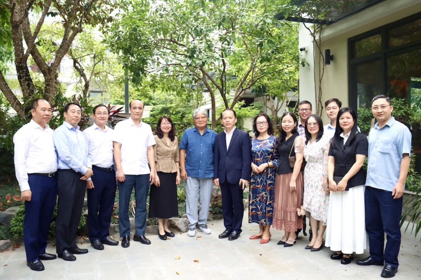 Bộ trưởng Bộ Tư pháp Hoàng Thanh Tùng thăm các nguyên lãnh đạo Bộ Tư pháp qua các thời kỳ