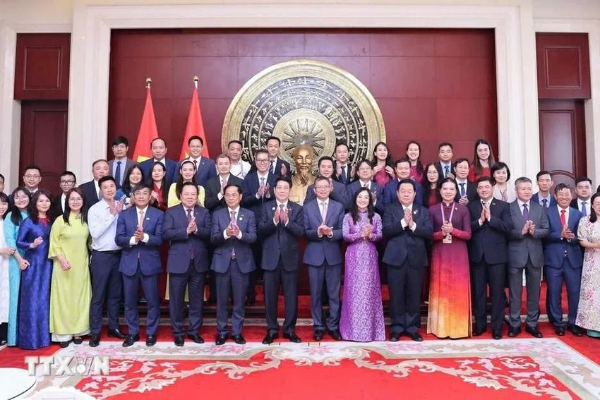 Quyết tâm thi đua đổi mới sáng tạo, cùng đất nước bước vào kỷ nguyên mới