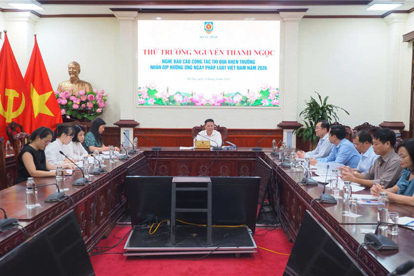 Lựa chọn “Gương sáng pháp luật” trên cơ sở bề dày thành tích thực chất trong công tác xây dựng và tổ chức thi hành pháp luật