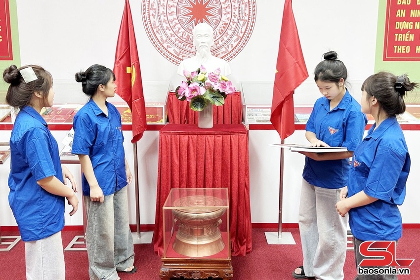 Đổi mới tuyên truyền học tập và làm theo tư tưởng, đạo đức, phong cách Hồ Chí Minh