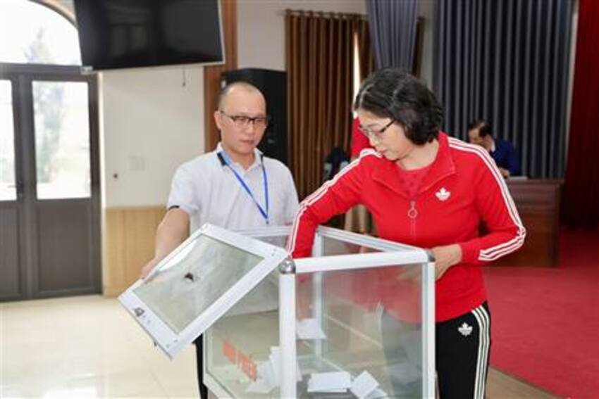 Phường Ngô Quyền tổ chức bốc thăm vị trí tái định cư phục vụ Dự án cầu Nguyễn Trãi và hầm chui nút giao Ngã 6