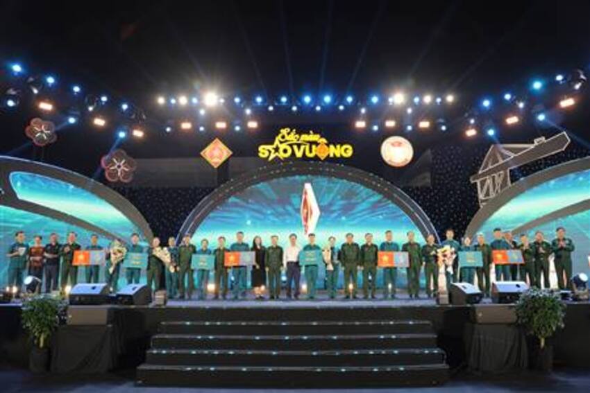 Sôi nổi Gameshow “Sắc màu Sao Vuông” Quân khu 3 năm 2026: Đội “Đất Cảng anh hùng” xuất sắc đạt Giải Nhất