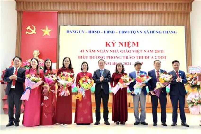Xã Hùng Thắng kỷ niệm 43 năm Ngày Nhà giáo Việt Nam và biểu dương phong trào thi đua “Hai tốt” năm học 2024 - 2025